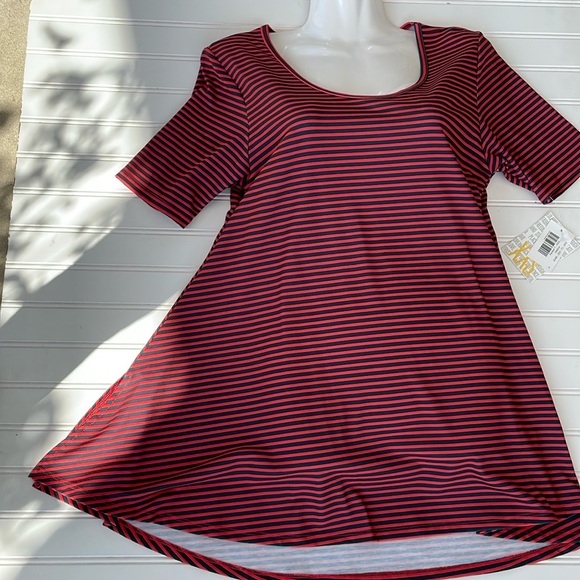 LulaRoe Striped & Printed Perfect T High Low Top-#194914 - Picture 10 of 12